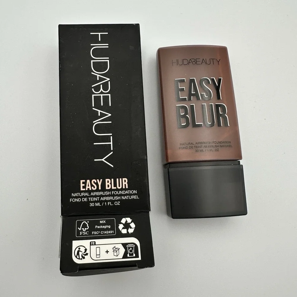 HUDA BEAUTY Easy‎ Blur Natural Airbrush Foundation Lava Cake 590R Niacinamide